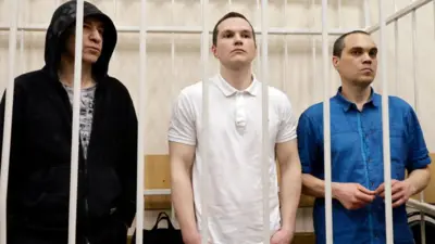 Три адвоката за решеткой